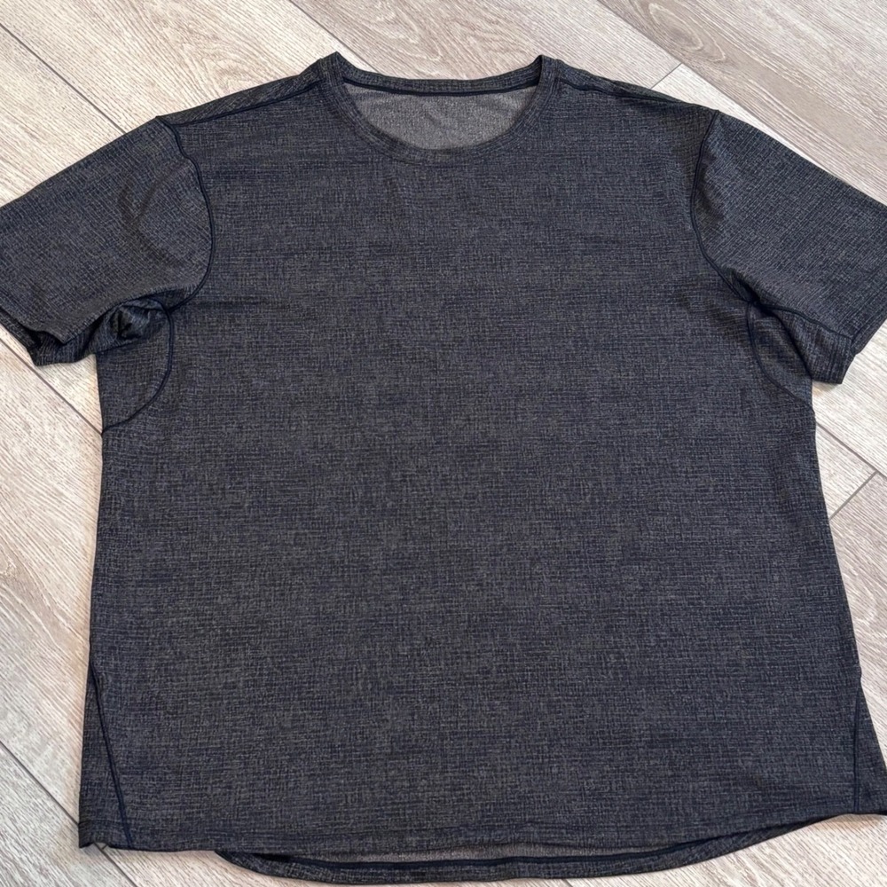 Lululemon Metal Vent Tech Shirt Mens XL Grey Pattern Athletic Running Casual